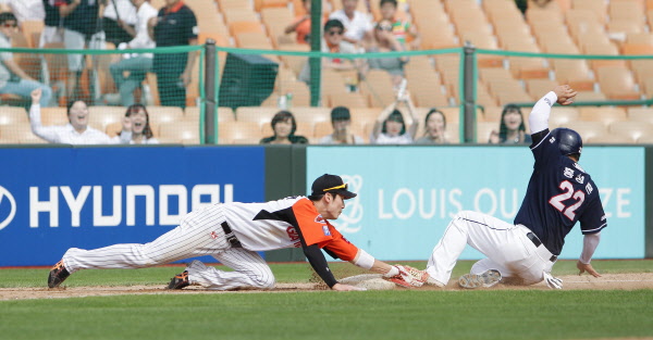 오승택선수의 공수장면 스케치
